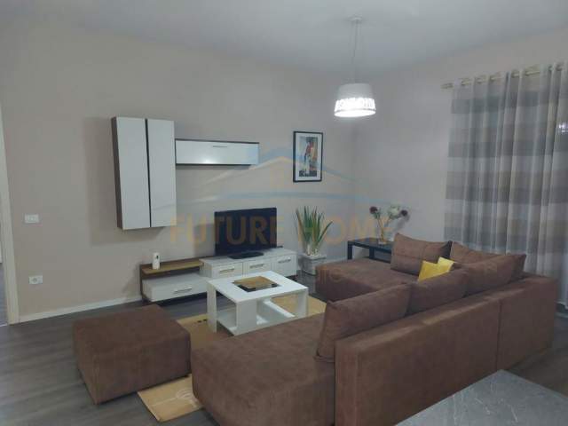 Tirane, jepet me qera apartament 2+1 Kati 3, 118 m² 800 Euro (PARK36325)