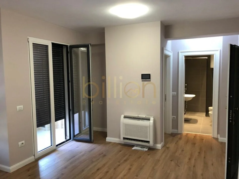 Tirane, jepet me qera , 65 m² 700 € 