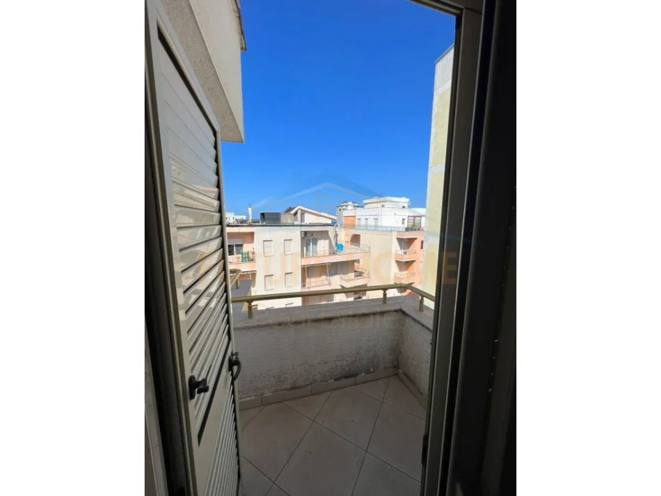Durres, shitet apartament 1+1 Kati 7, 115 m² 97.000 € (Shkemb Kavaje, Durrës)