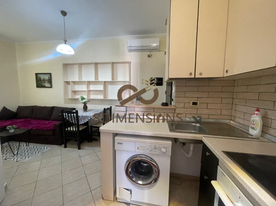 Tirane, jepet me qera apartament 1+1 Kati 4, 47 m² 400 € (5 maji)