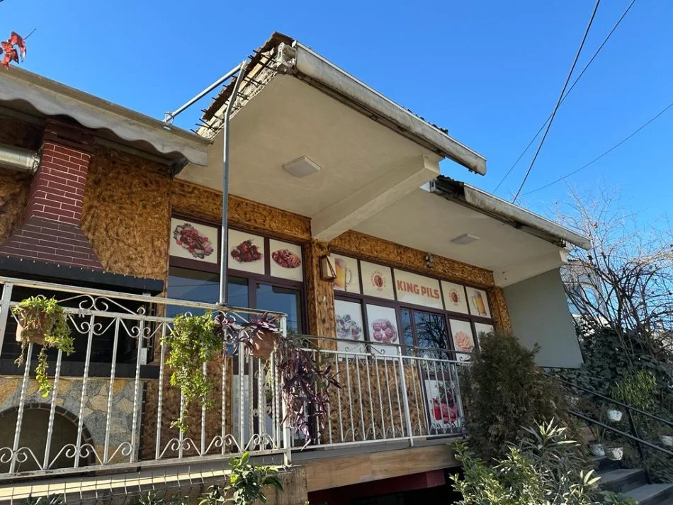 Tirane, jepet me qera , 260 m² 700 € (Laparake,Buz unazes Re)