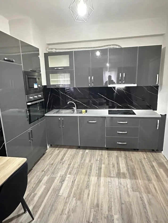 Tirane, jepet me qera apartament 1+1 Kati 1, 60 m² 500 € (Urban Gate)