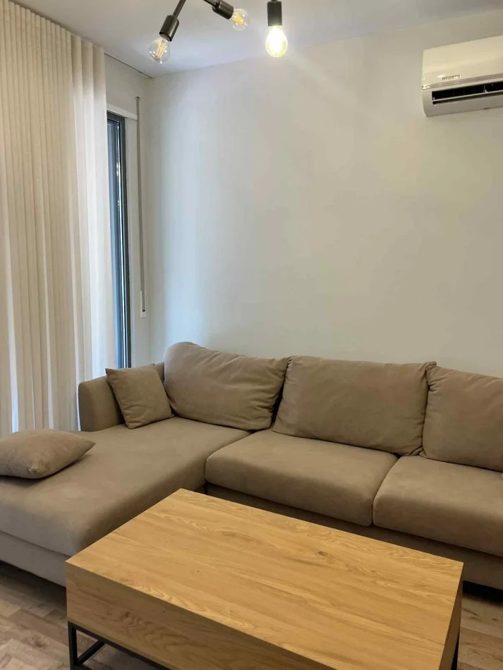 Tirane, jepet me qera apartament 2+1+Ballkon Kati 2, 106 m² 750 € (FIORI DI BOSKO)