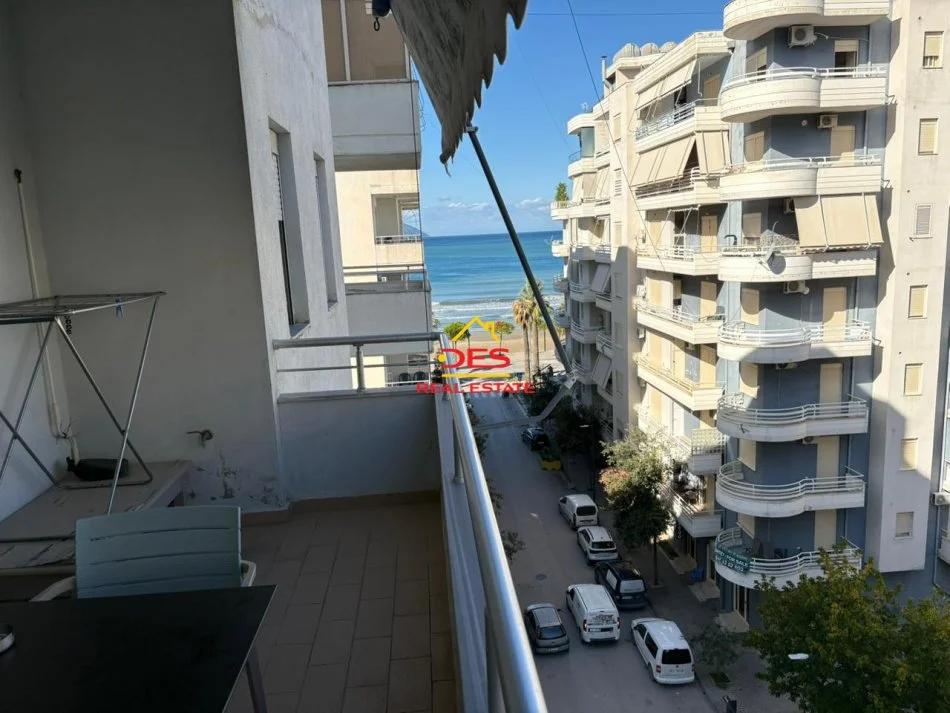 Vlore, jepet me qera apartament 1+1+Ballkon Kati 6, 70 m² 350 € (Rruga Rushit Gurishova)