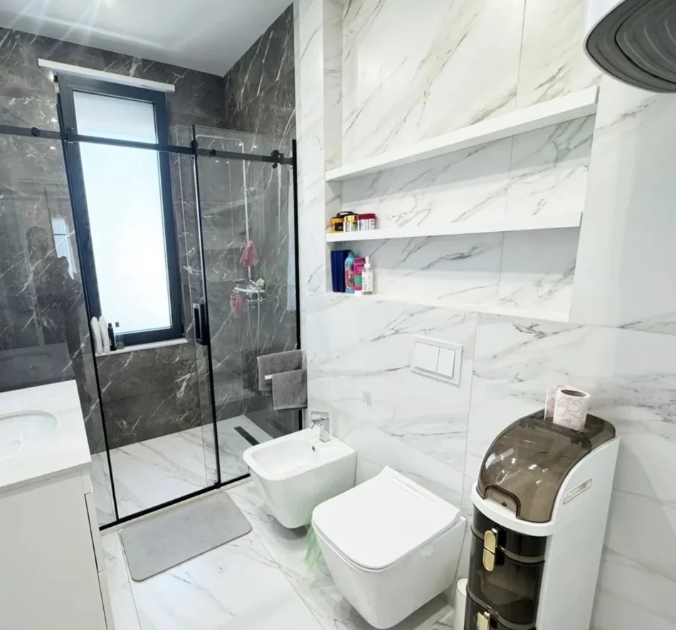 Tirane, shes apartament 3+1+Aneks+Ballkon Kati 8, 156 m² (Porcelan)