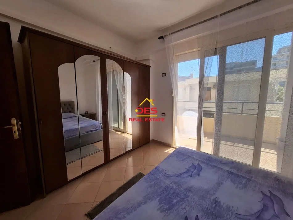 Vlore, jepet me qera apartament 2+1+Ballkon Kati 2, 120 m² 400 € (Rruga Shyqyri Ali Merka)