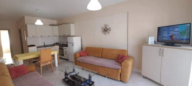 Plazh-Durres, jepet me qera apartament 1+1+BLK Kati 4, 70 m² 40 Euro (Prane Hotel Palace,Durres)