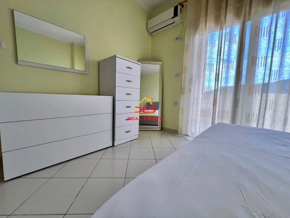 Shqiperi, jepet me qera apartament 1+1+Ballkon Kati 4, 63 m² 350 € (Rruga Murat Tërbaçi)