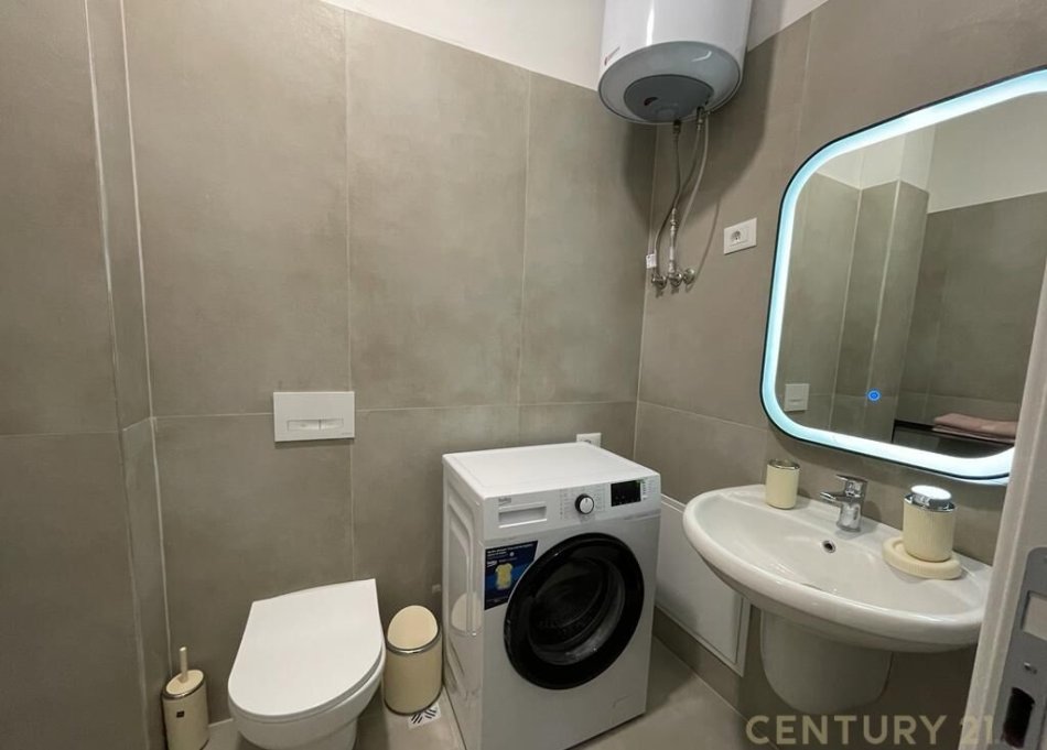Tirane, jepet me qera apartament 1+1 Kati 2, 50 m² 500 € (KODRES SE DIELLIT)
