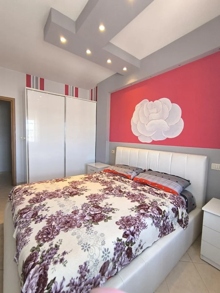 Tirane, jepet me qera apartament 2+1 Kati 10, 87 m² 500 € 