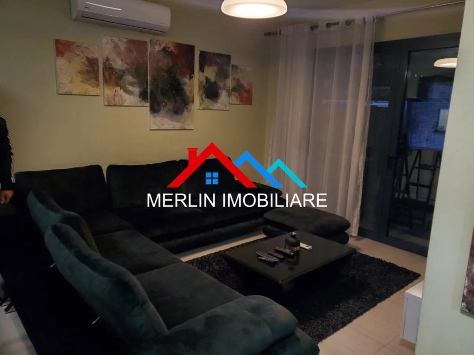 Tirane, jepet me qera apartament 2+1+Ballkon Kati 1, 77 m² 900 € (RRUGA GJIKE KUQALI,STADIUMI DINAMO)