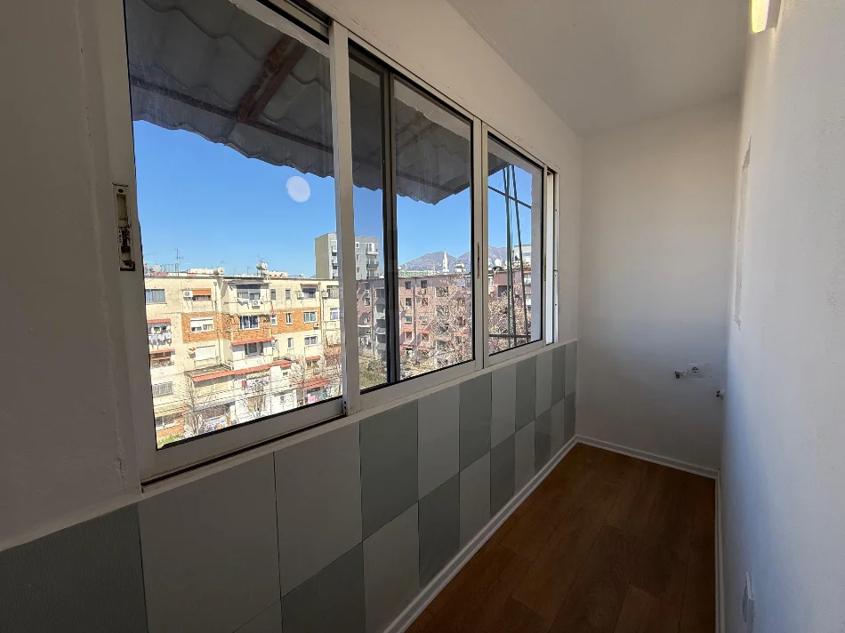 Tirane, shitet apartament 1+1 Kati 5, 58 m² 93.000 € (Kongresi manastirit)