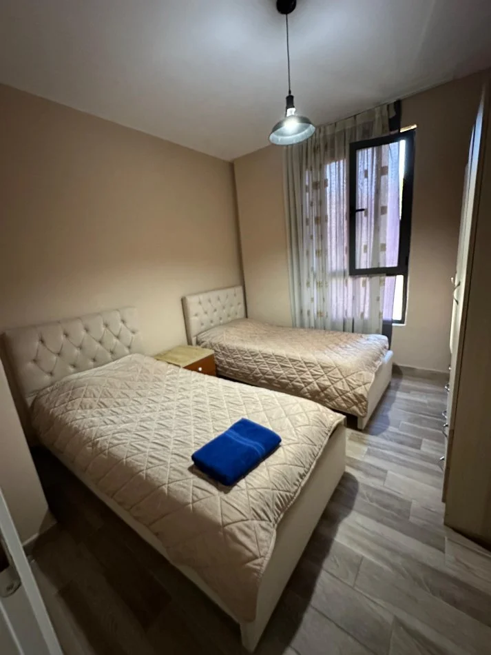Tirane, jepet me qera apartament 2+1 Kati 2, 500 € (Tel Spitali Amerikan 2)