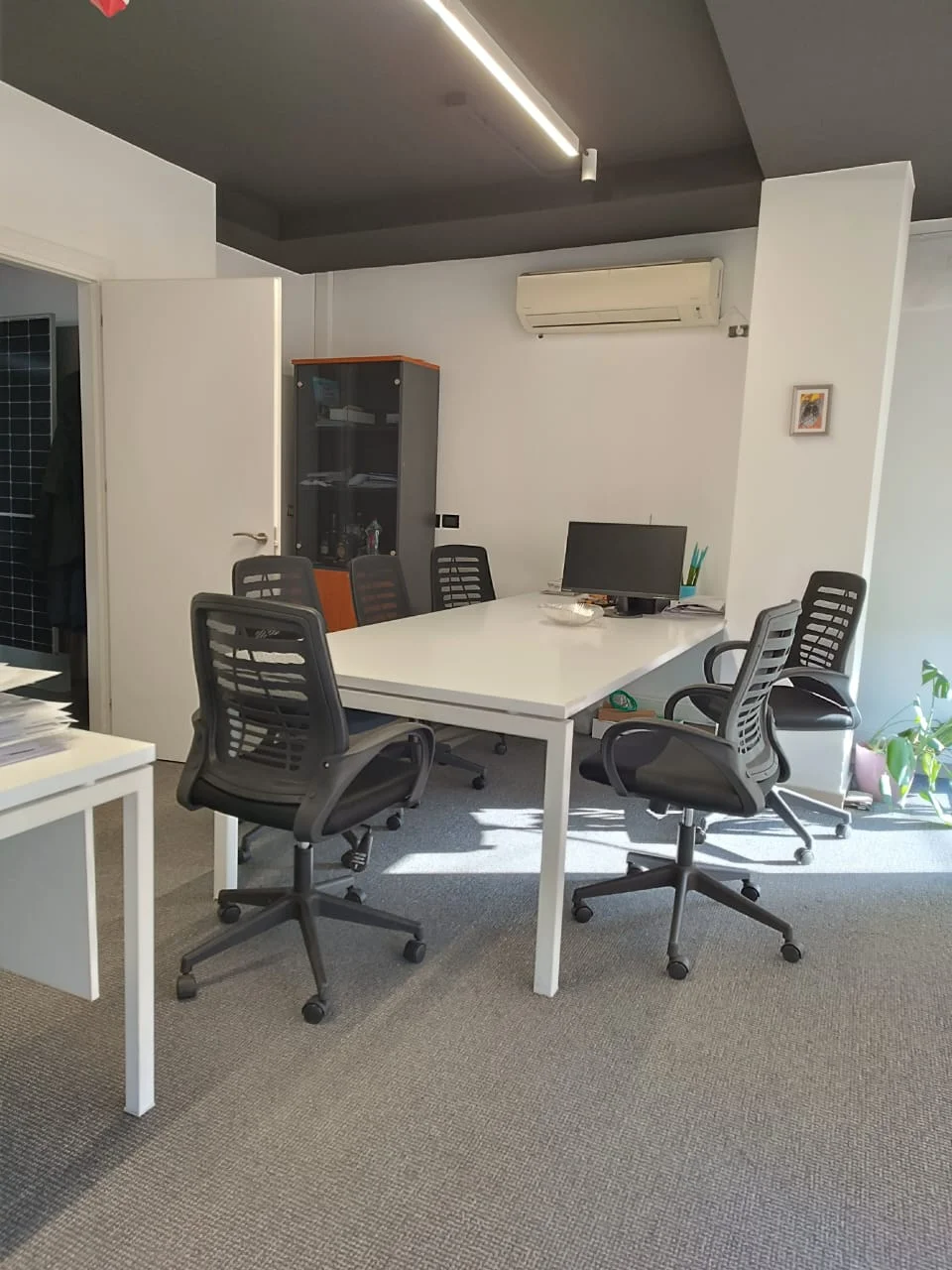 JEPET ME QERA ZYRE 1100 EURO PAZARI I RI