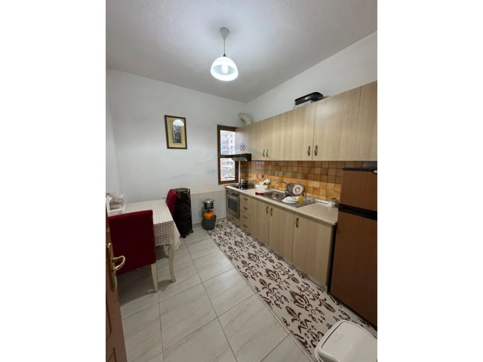 Tirane, shitet apartament 2+1+Ballkon Kati 2, 100 m² 120.000 € (Don Bosko)