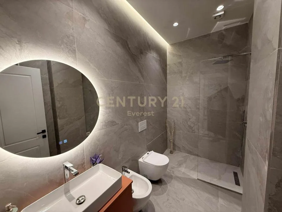 Tirane, shes apartament 2+1 Kati 9, 82 m² 143.500 € (ASTIR)