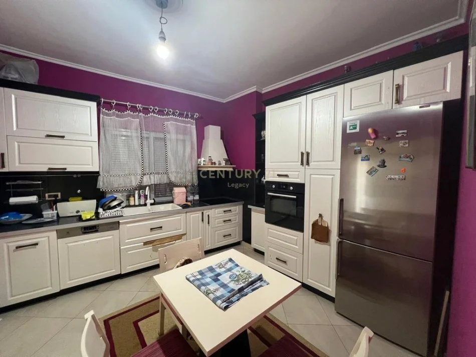 Tirane, shes apartament 2+1 Kati 2, 106 m² 132.000 € (Fresk)