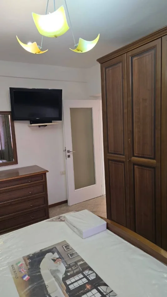 Tirane, jepet me qera apartament 2+1+Ballkon Kati 3, 90 m² 560 € (MEDRESEJA)