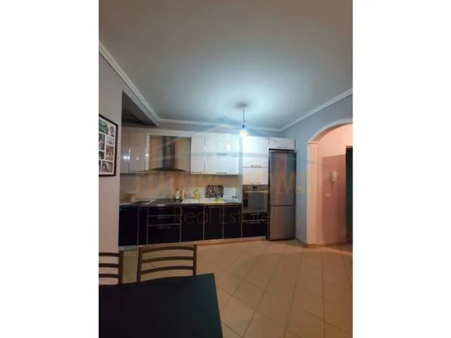 Tirane, jepet me qera apartament 2+1+A+BLK Kati 3, 101 m² 350 Euro (shefqet kuka)