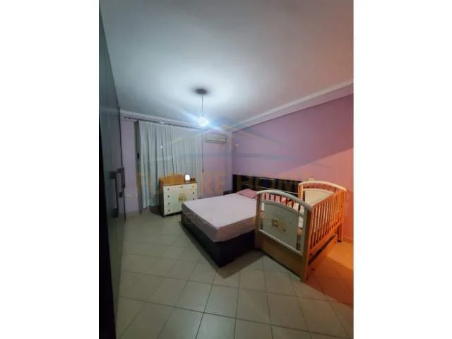 Tirane, jepet me qera apartament 2+1+A+BLK Kati 3, 101 m² 350 Euro (shefqet kuka)