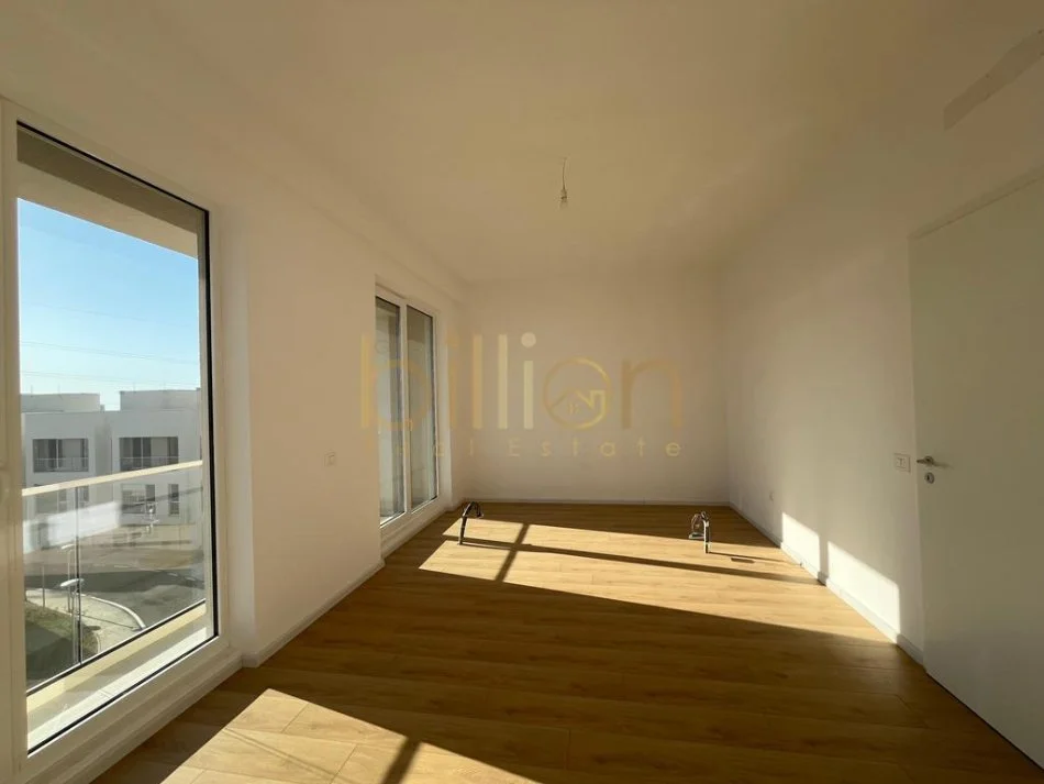 Tirane, jepet me qera 2 Katshe , 200 m² 1.000 € (Farkë)