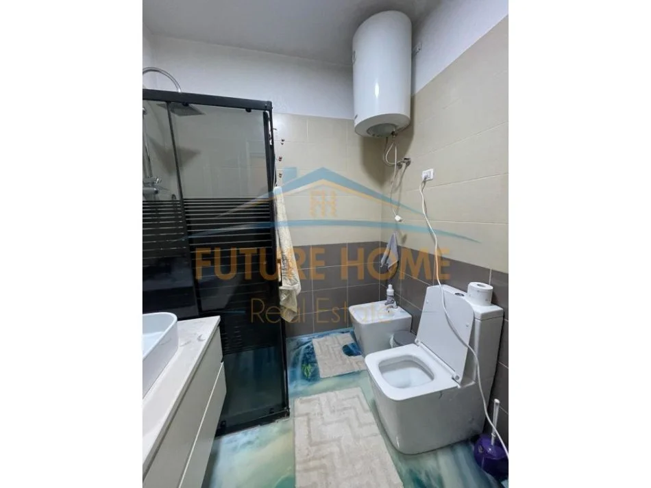 Tirane, shitet apartament 1+1+Aneks+Ballkon Kati 5, 67 m² 128.000 € (Rruga Dritan Hoxha)