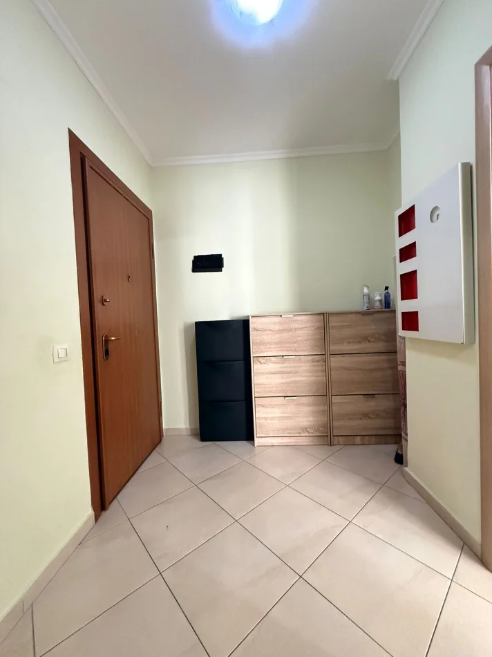 Tirane, jepet me qera apartament 2+1 Kati 3, 113 m² 750 € (Ura Tabakeve)