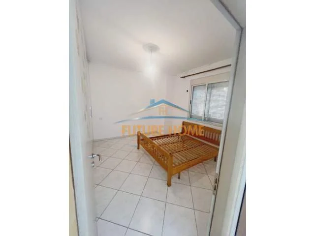 Tirane, shitet apartament 2+1 Kati 3, 105 m² 250.000 Euro (KOMUNA E PARISIT)