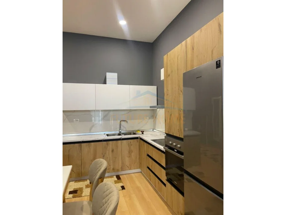 Tirane, jepet me qera apartament 1+1+Ballkon Kati 0, 91 m² 500 € (Liqeni i Thate)