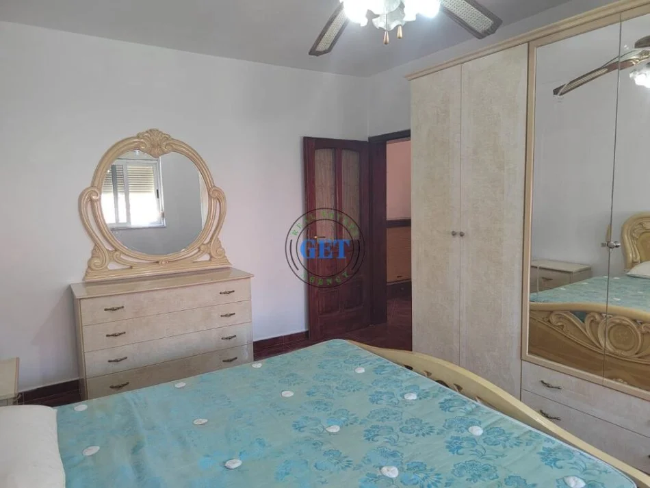 Durres, jepet me qera apartament 2+1 Kati 4, 75 m² 300 € (Lagja 18)