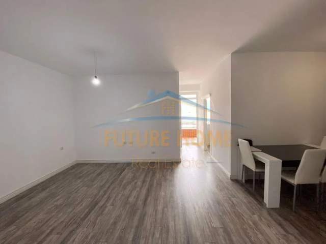 Tirane, shitet apartament 2+1+BLK 140.000 Euro (Kodra e Diellit)