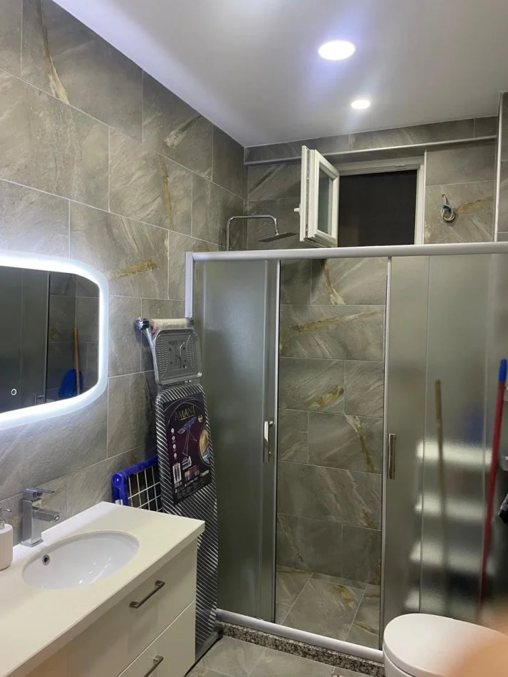 Tirane, jepet me qera apartament 2+1 Kati 3, 90 m² 900 € (Kopshti Botanik)