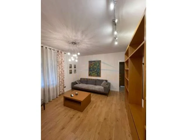 Tirane, jepet me qera apartament 2+1+BLK Kati 2, 90 m² 700 Euro (Kompleksik Kolombo)