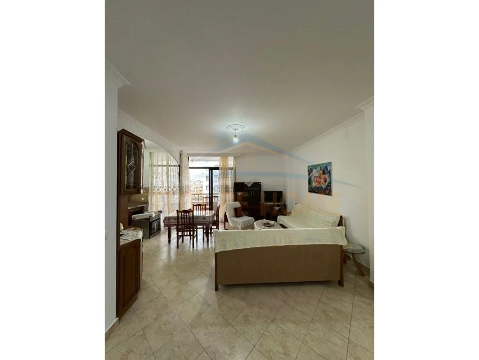 Durres, jepet me qera apartament 2+1 Kati 5, 350 € 