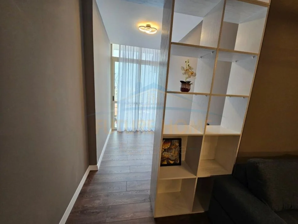 Tirane, jepet me qera apartament 1+1 Kati 8, 65 m² 600 € 