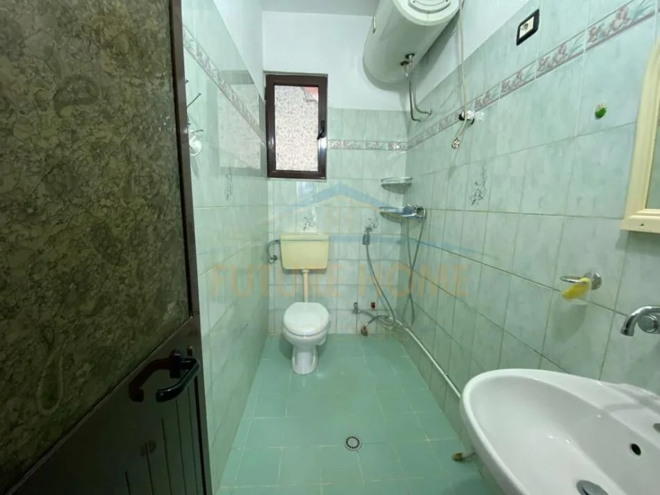 Durres, shitet Vile 2 Katshe , 660 m² 450.000 € (Plazh-Hekurudha, Durres)