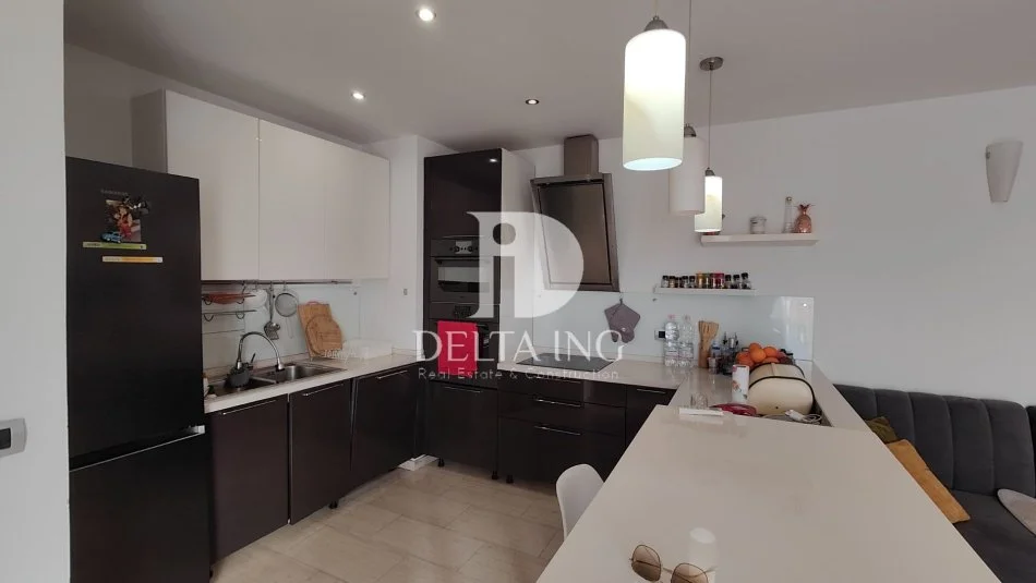 Tirane, jepet me qera apartament 2+1 Kati 9, 90 m² 750 € (Myslym Shyri)