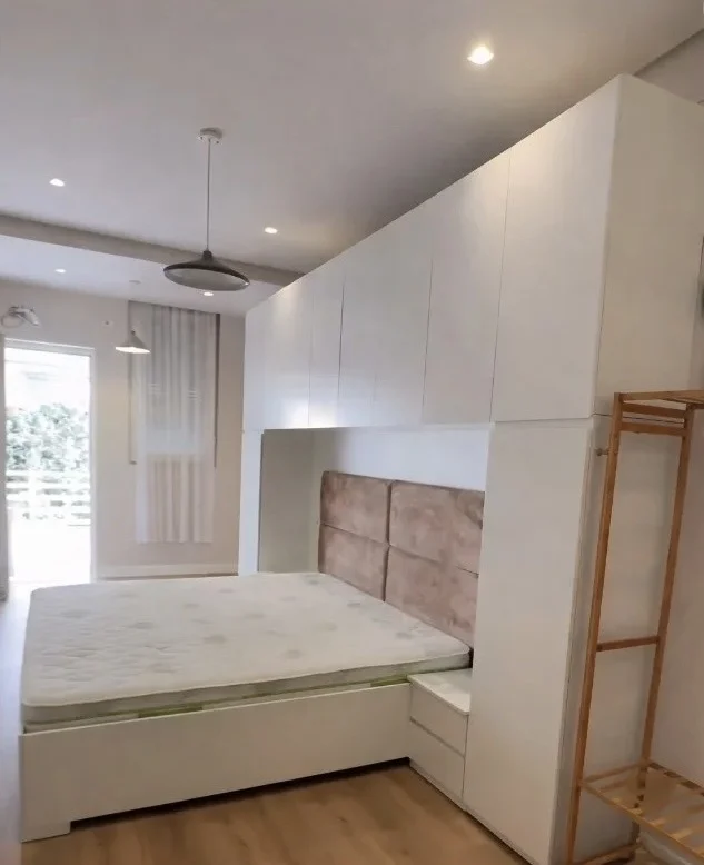 Tirane, jepet me qera apartament 1+1+Ballkon Kati 0, 60 m² 550 € (Liqeni i Thate, Prane Hotel Radisson)