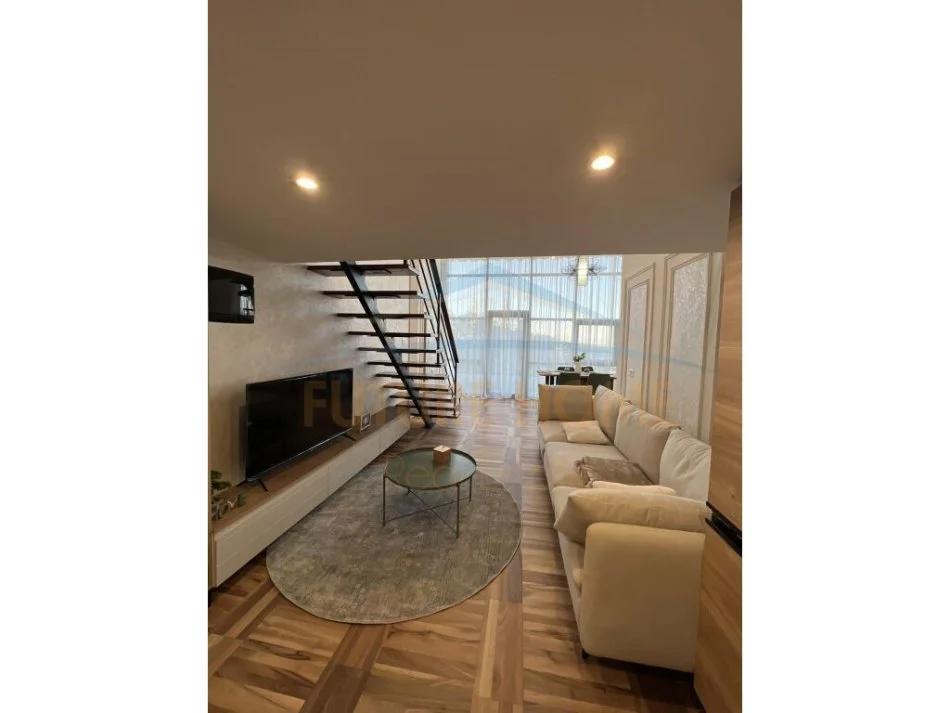 Tirane, jepet me qera apartament duplex 1+1 Kati 1, 80 m² 750 € (LIQENI THATE)   UNA36771