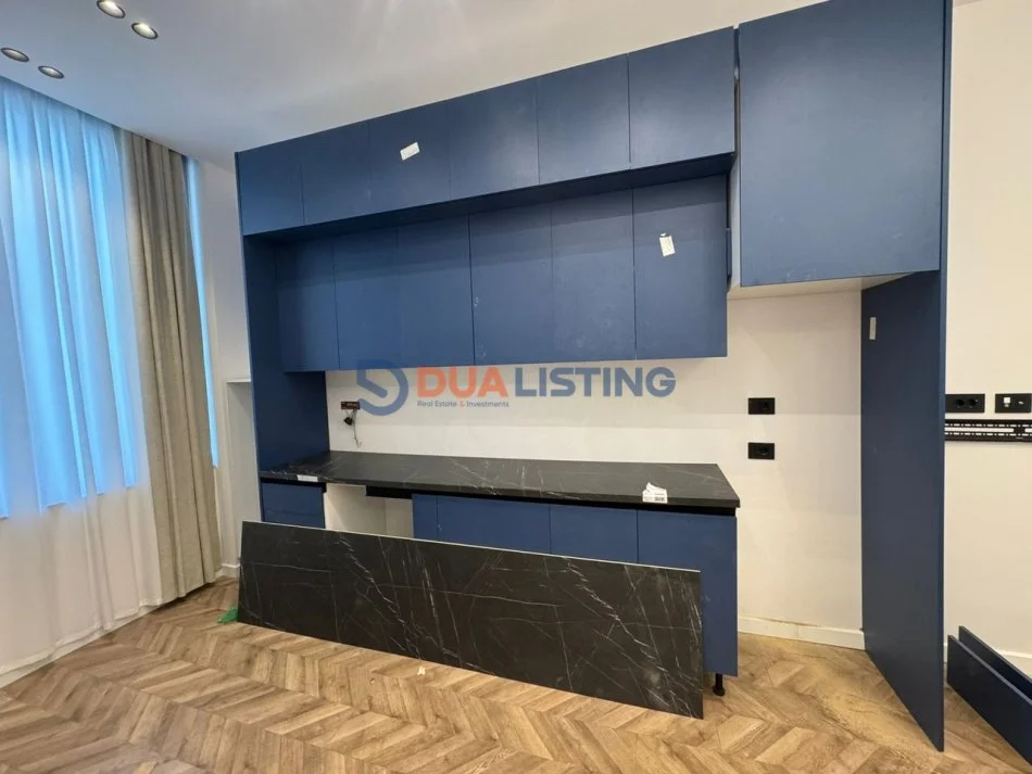 Tirane, jepet me qera apartament 2+1 Kati 1, 85 m² 900 € (Kodra e Diellit)