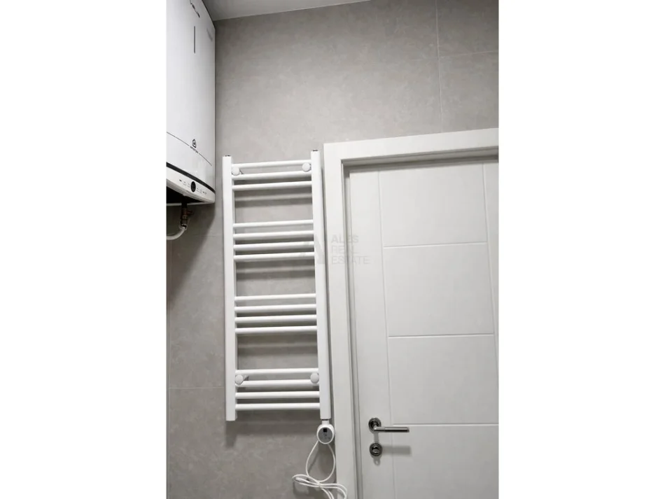 Tirane, jap me qera apartament 1+1 Kati 4, 68 m² 400 € (astir)