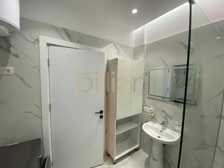 Tirane, jepet me qera 2+1 , 100 m² 550 € (Paskuqan)