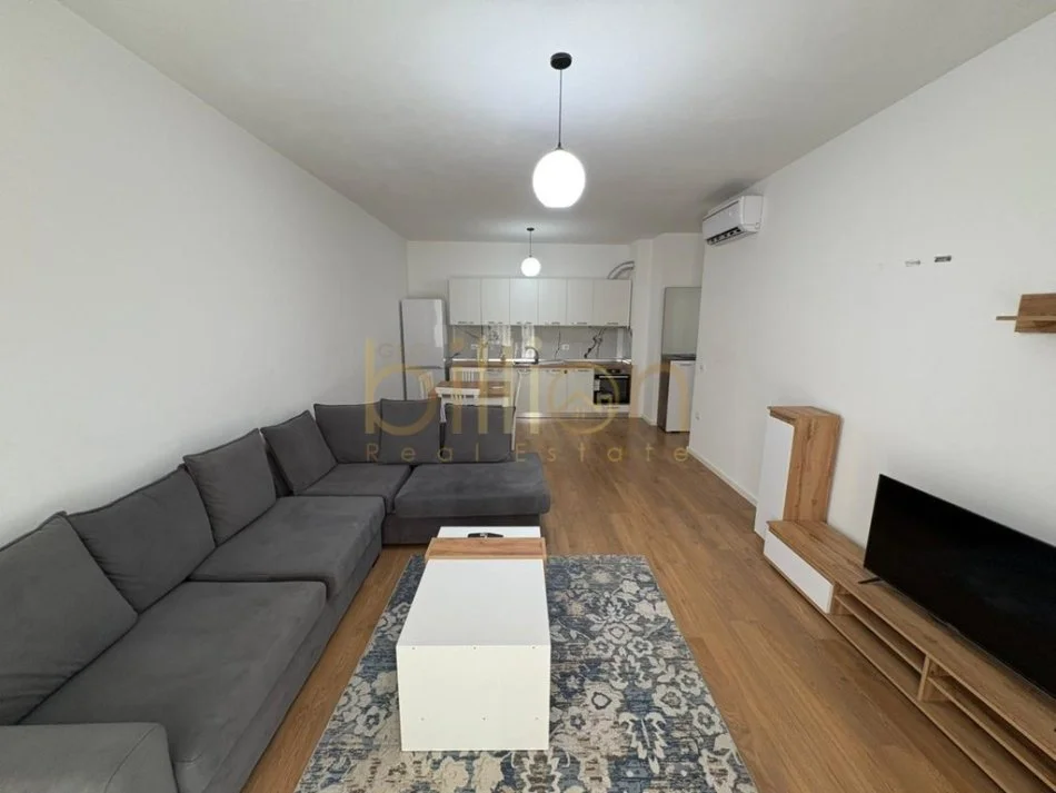 Tirane, jepet me qera apartament 2+1+Ballkon , 115 m² 850 € (Don Bosco)
