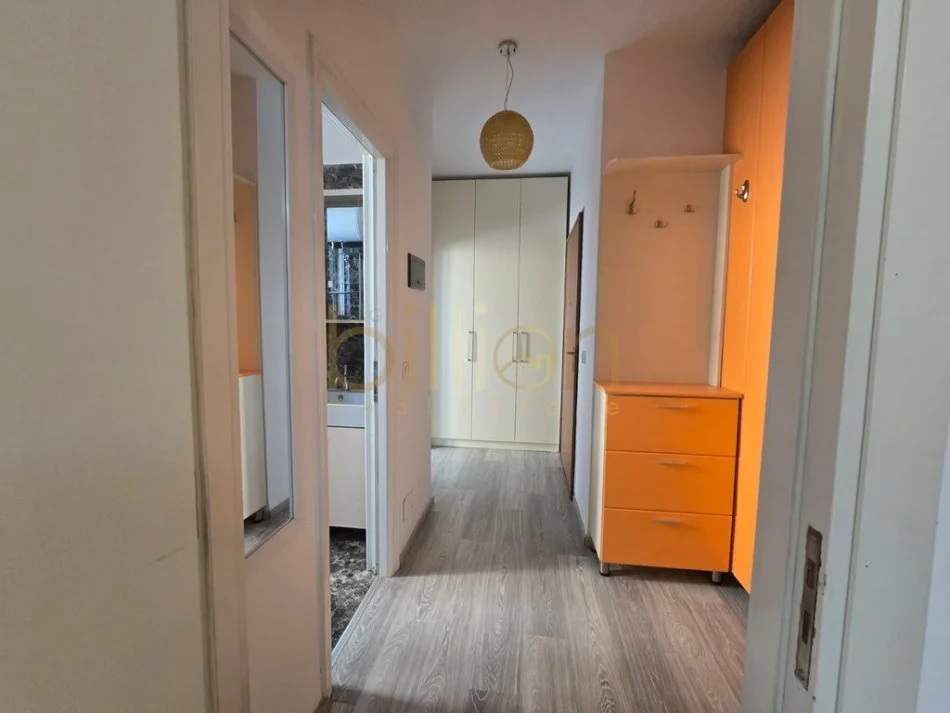 Tirane, shitet 1+1+Ballkon , (Qender) 75m²