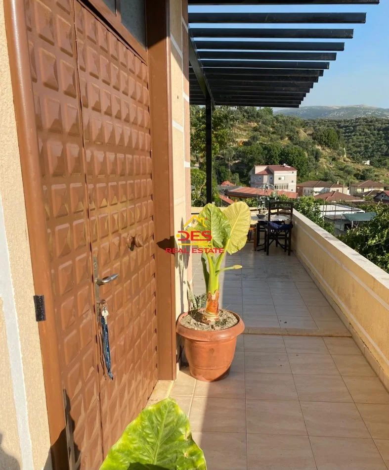 Vlore, jepet me qera shtepi 1+1+Ballkon Kati 2, 90 m² 500 € (Rruga Unaza)