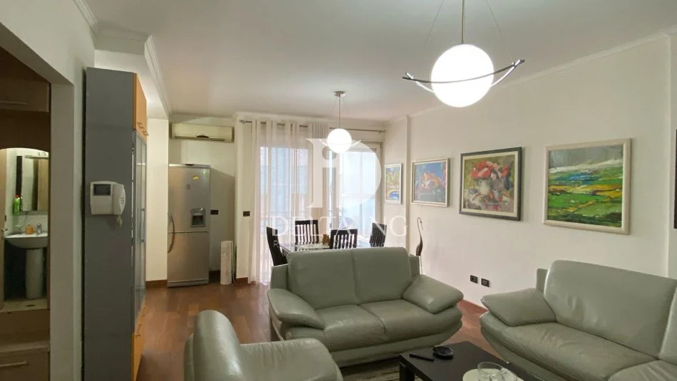 Tirane, jepet me qera 2+1 , 80 m² (Rruga Ibrahim Rrugova 1)