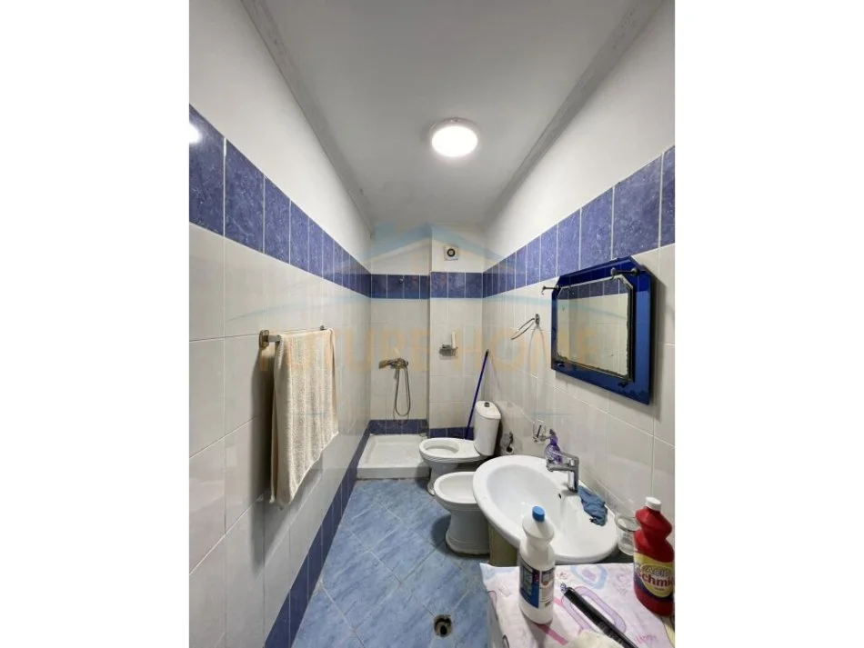 Tirane, jepet me qera apartament 1+1 Kati 6, 70 m² 380 € (Kompleksi Molla, Unaza e Re)