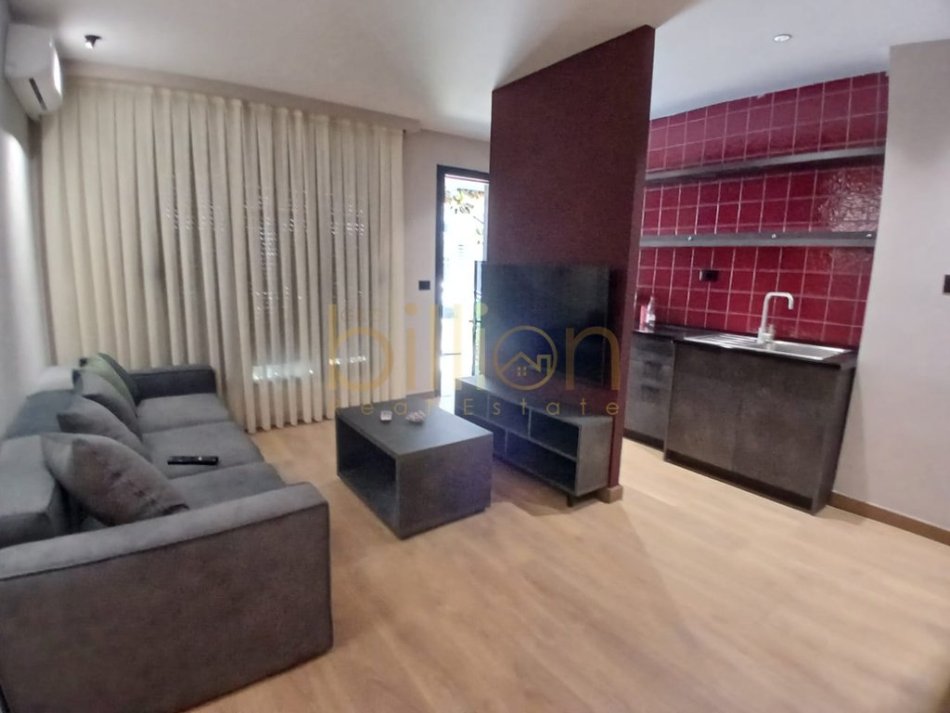 Tirane, jepet me qera 1+1 , 55 m² 700 € (Myslym Shyri)