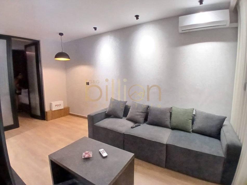 Tirane, jepet me qera 1+1 , 55 m² 700 € (Myslym Shyri)