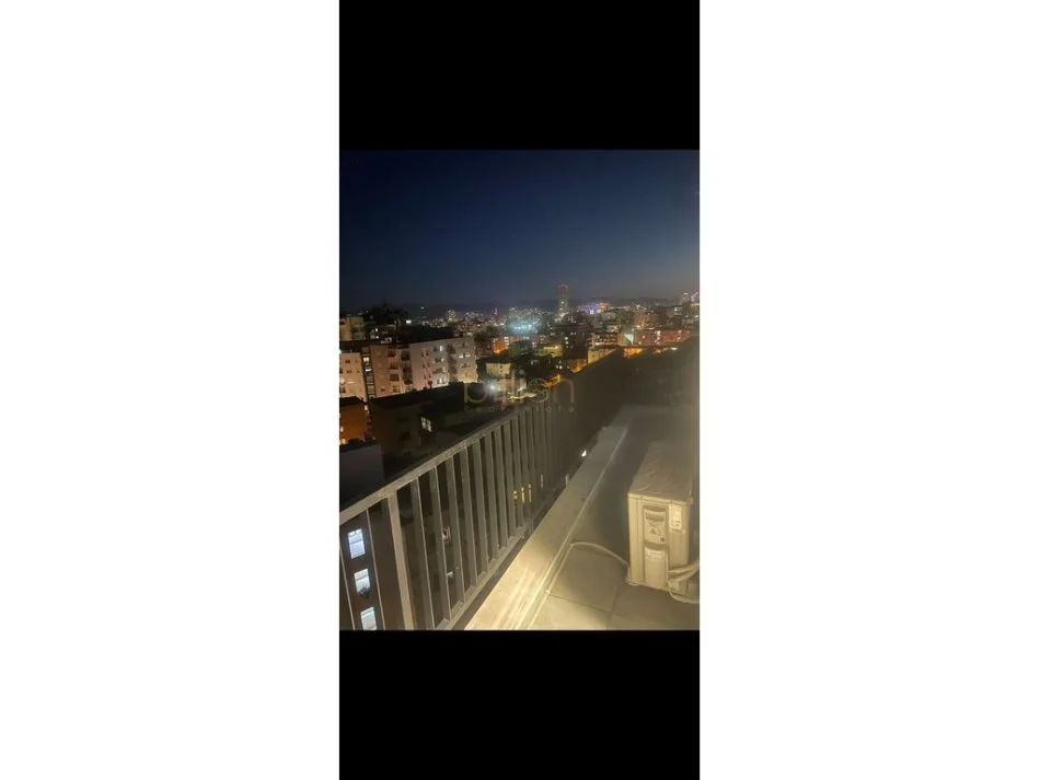 Tirane, jepet me qera apartament 2+1+Ballkon , 105 m² 700 € (Brryli, Tirane)